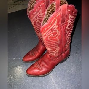 Red Ariat women’s cowboy boots